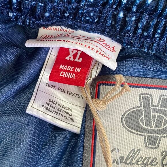 Mitchell & Ness Georgetown Hoyas NCAA Spray Paint Swingman Shorts Mens size XL - Picture 9 of 10